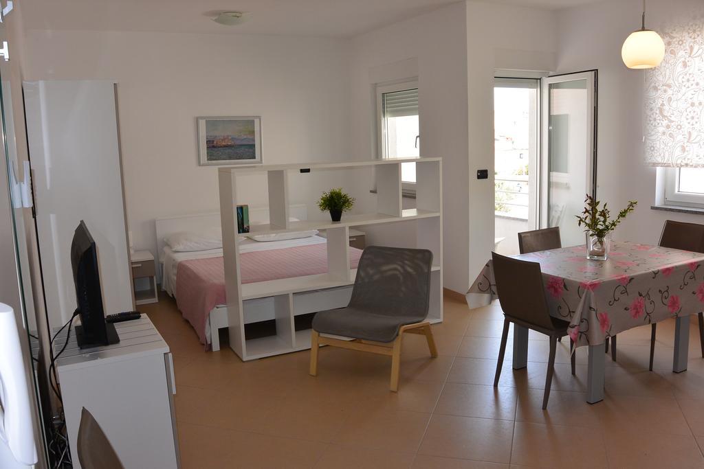 Apartments Residence L'Ulivo Rovinj Exteriör bild